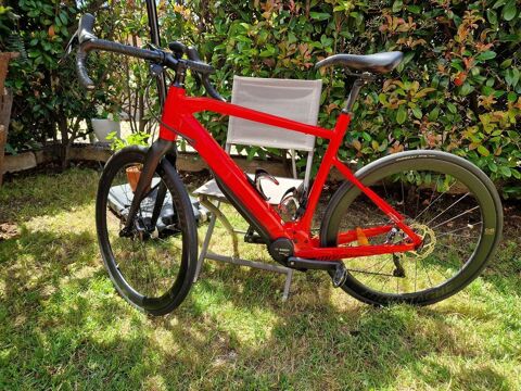 vélo de route électrique marque Moustache /Dimanche roues carbone. 2500 Nice (06)
