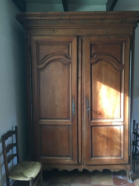 Armoire ancienne louis XV  1748 merisier 250 Blaye (33)