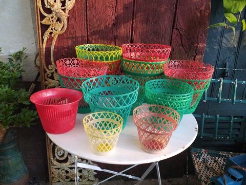  Cache-Pots Plastique Vintage Cache Pot Déco Jardin 
8 Loches (37)