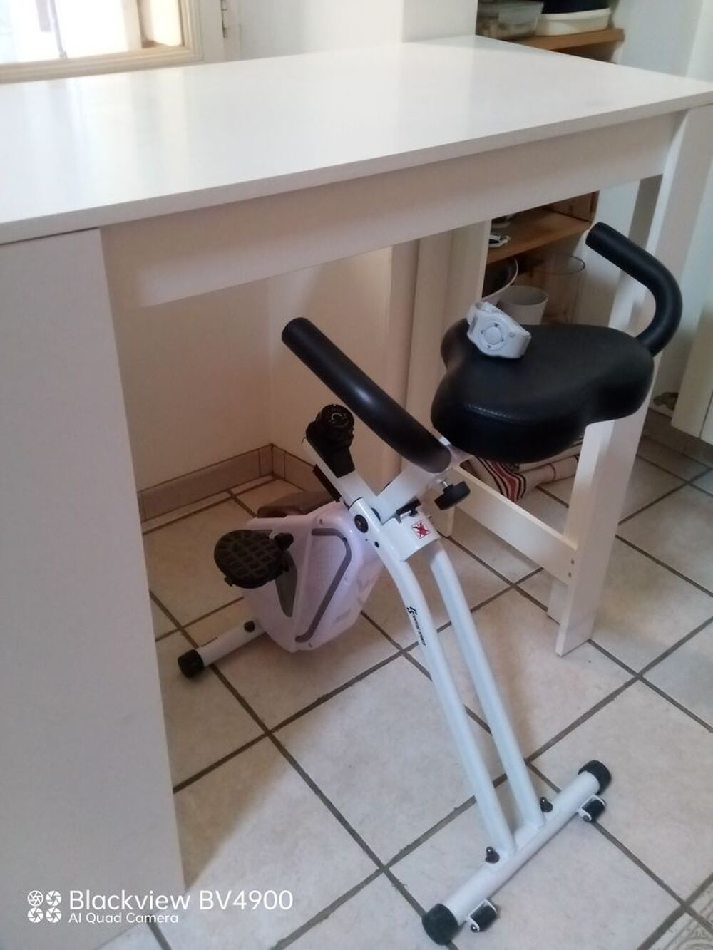 ENSEMBLE VELO APPARTEMENT ET BUREAU 
Sports