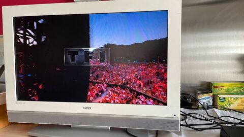 Tv couleur 66 cm + d�codeur tnt 20 Mornant (69)