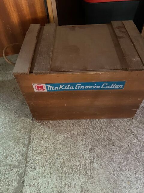 Rainureuse entailleuse MAKITA 300 51800 La neuville-au-pont