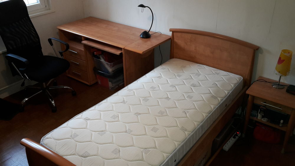2 lits ado et bureau Meubles