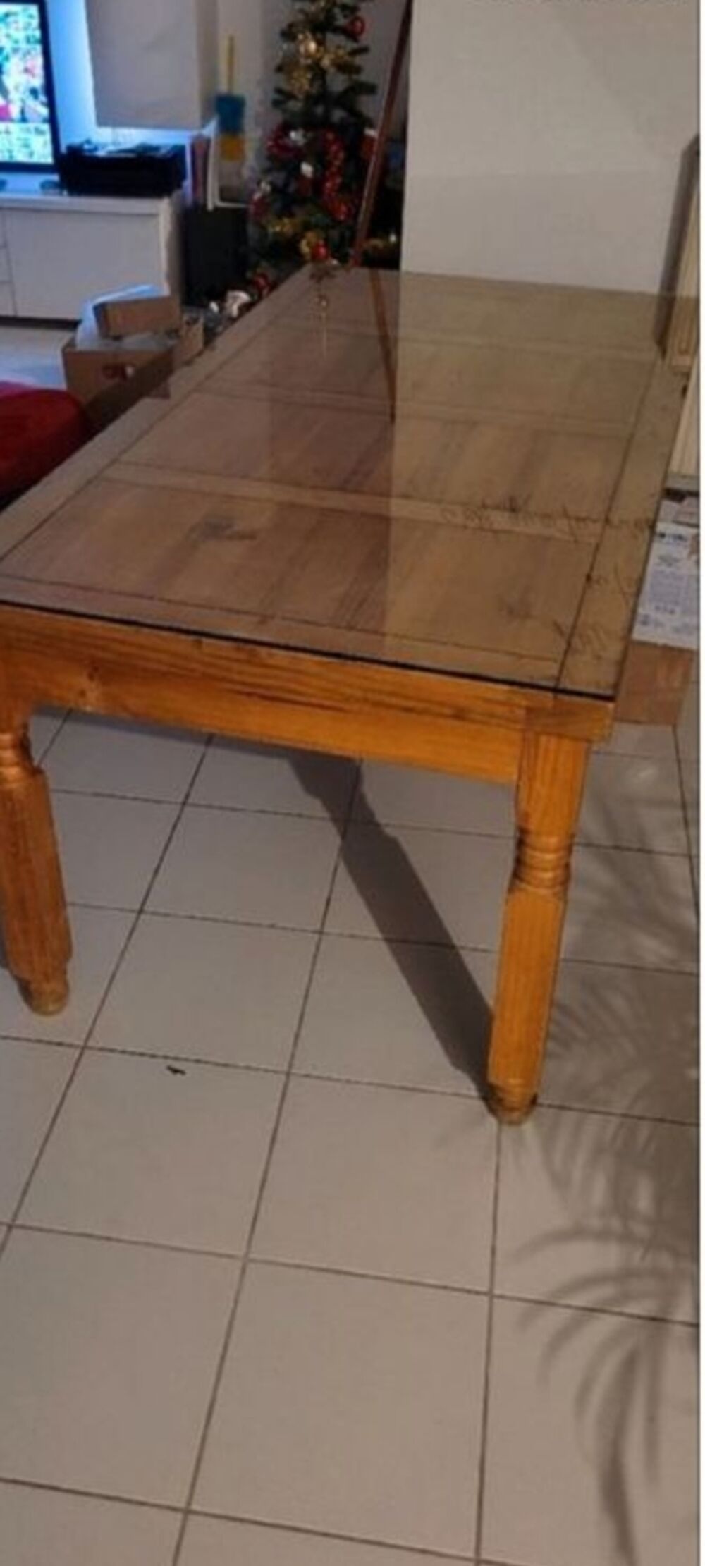 Table en bois avec 4 chaises Meubles