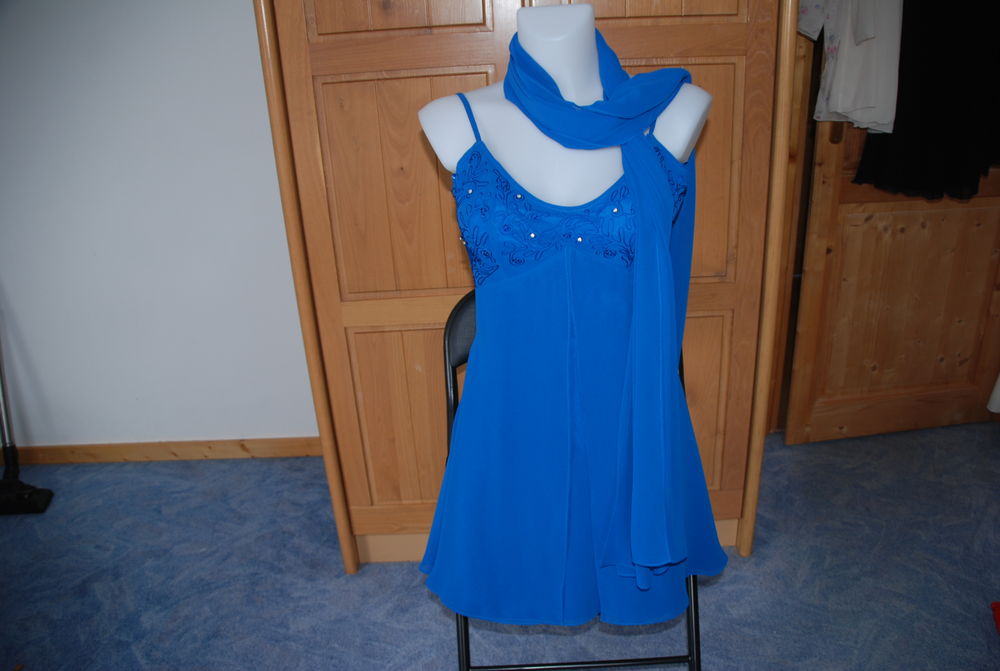 Robe de cocktail Vêtements