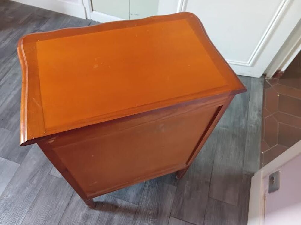 PETITE COMMODE TROIS TIROIRS Meubles