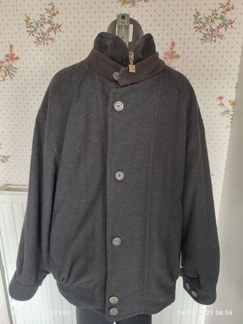 BLOUSON HOMME LACOSTE TAILLE M   GRIS NOIR  200 Bussy-Saint-Georges (77)