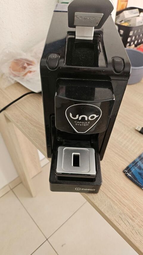 Cafetiere à dosettes 15 Anse (69)