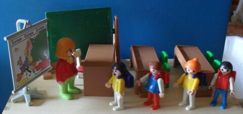 Playmobil thme Ecole 30 Montreuil (93)