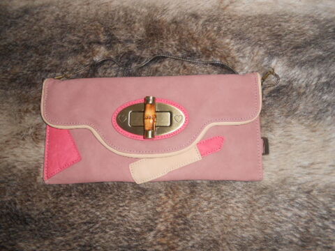 Clutch , pochette de Lollipops
neuf
39 Mirande (32)