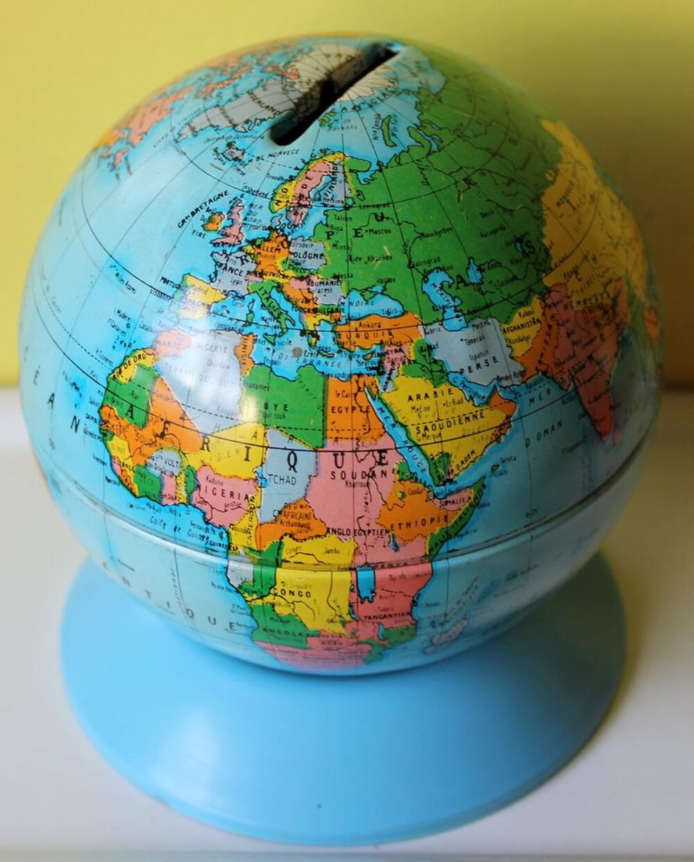 Tirelire en t&ocirc;le globe mappemonde jouet Mont blanc 