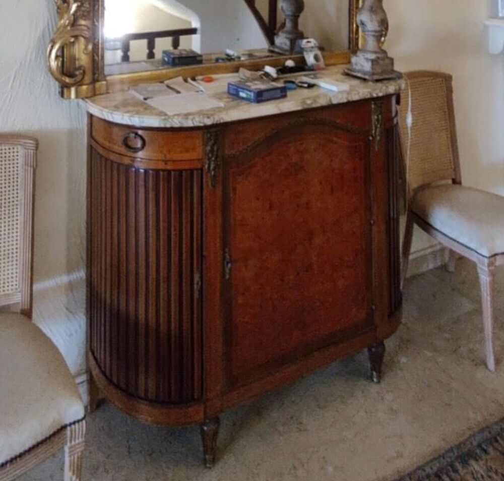 Ventes de lots de meubles. Meubles