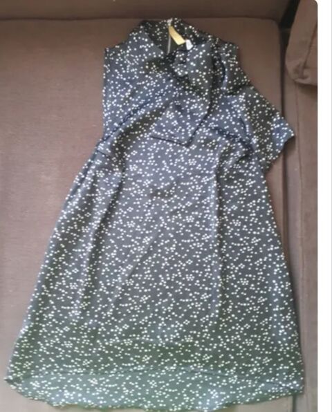 Dbardeur noir H&M 10 Chelles (77)