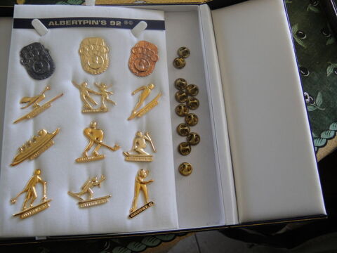 Coffret de pin's. Aix-en-Provence (13)