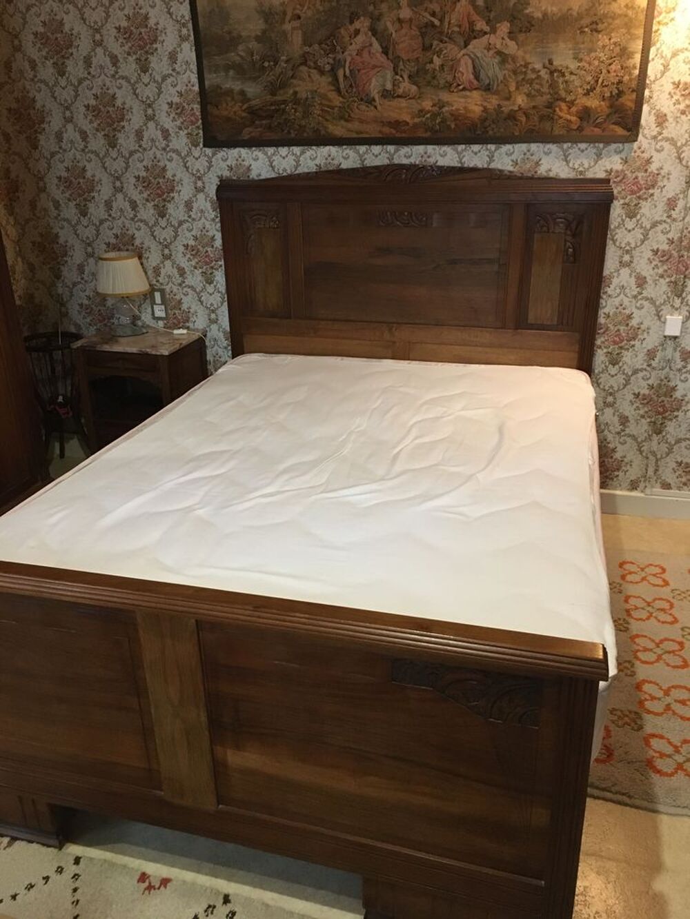 Armoire + Lit + matelas + chevet Meubles