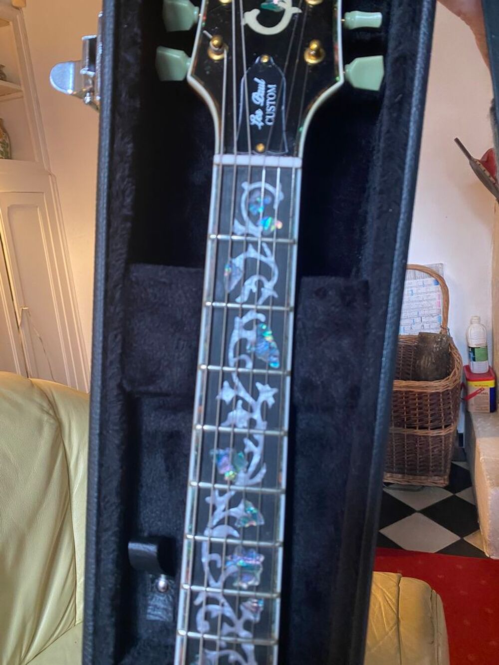 Tr&egrave;s belle Guitare r&eacute;plique LesPaul custom shop Instruments de musique