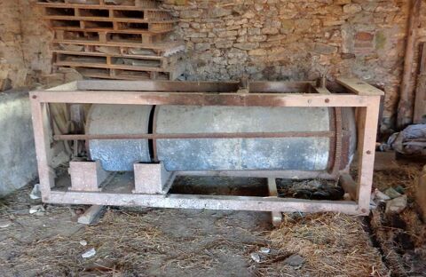 Trieur � grains tr�s ancien, venant du moulin 1 Auxerre (89)