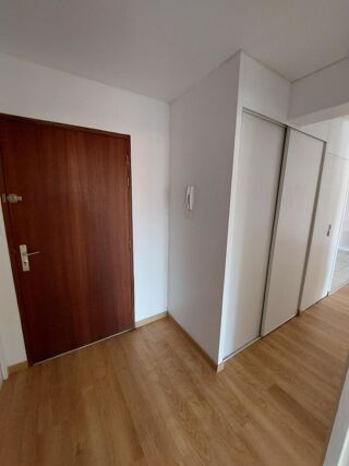  Appartement à louer 3 pièces 64 m² Reims