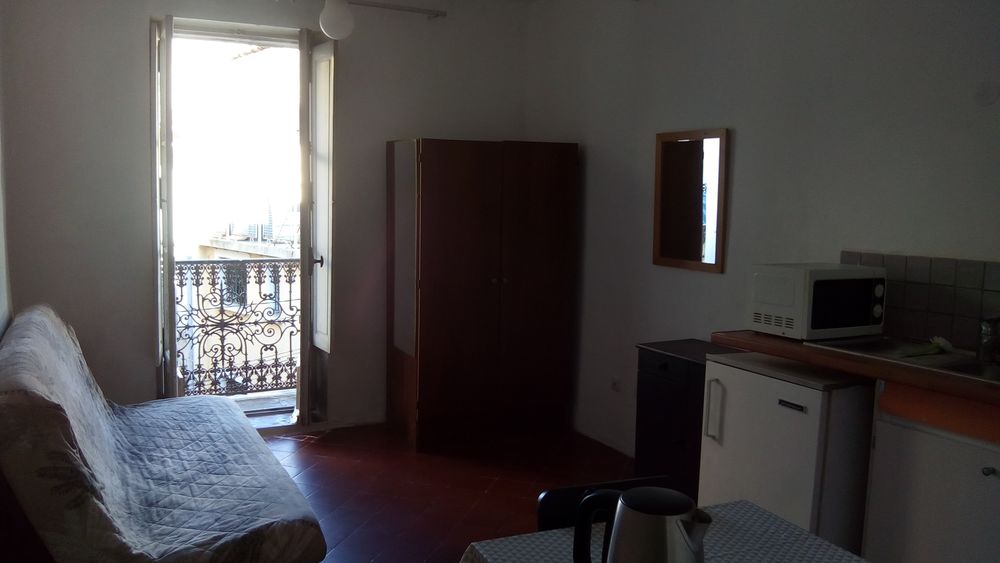   Studio rénové et meublé dans le centre historique de Béziers Languedoc-Roussillon, Béziers (34500)