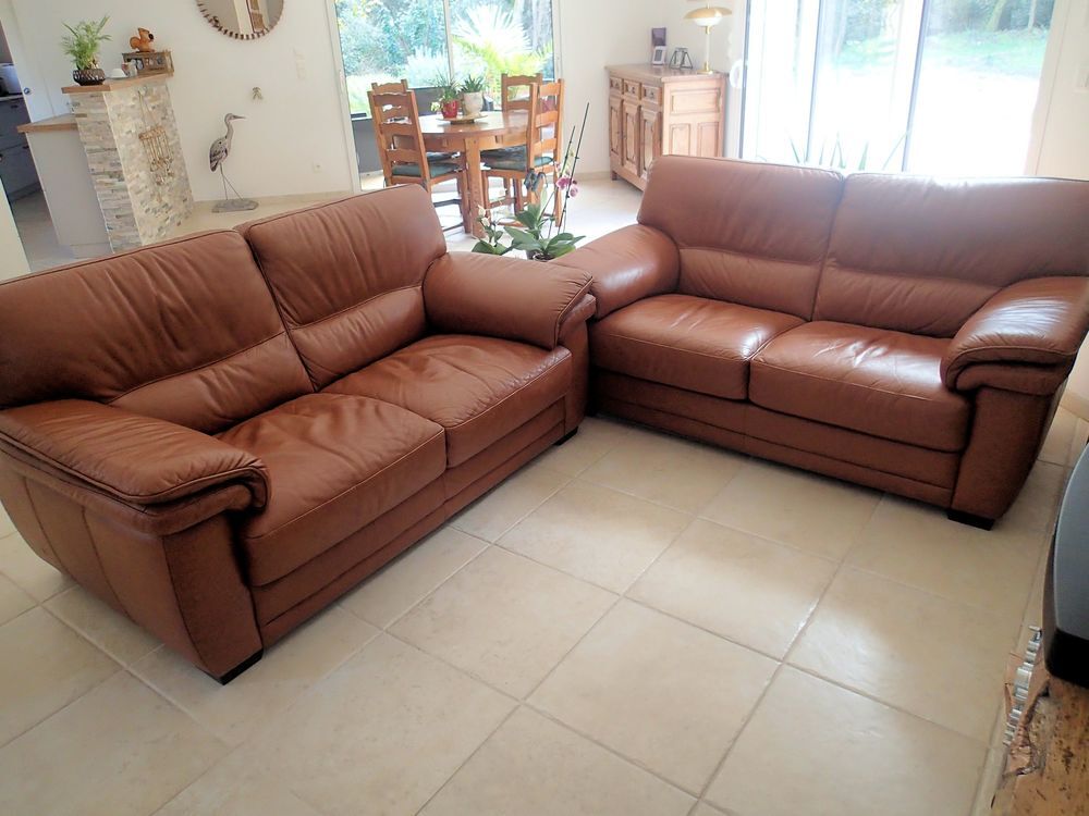 2 canap&eacute;s cuir 2 places Meubles
