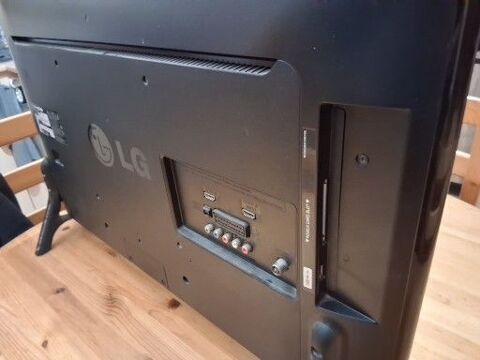 tv lg 20 Saint-Mitre-les-Remparts (13)