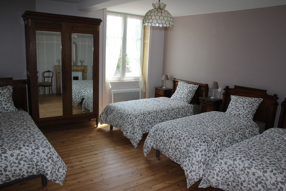   Gîte 8/10 personnes à Briennon Rhône-Alpes, Briennon (42720)