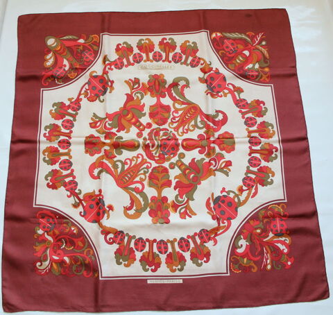 Foulard de soie orang� et vert COCCINELLES - HERMES 250 Issy-les-Moulineaux (92)