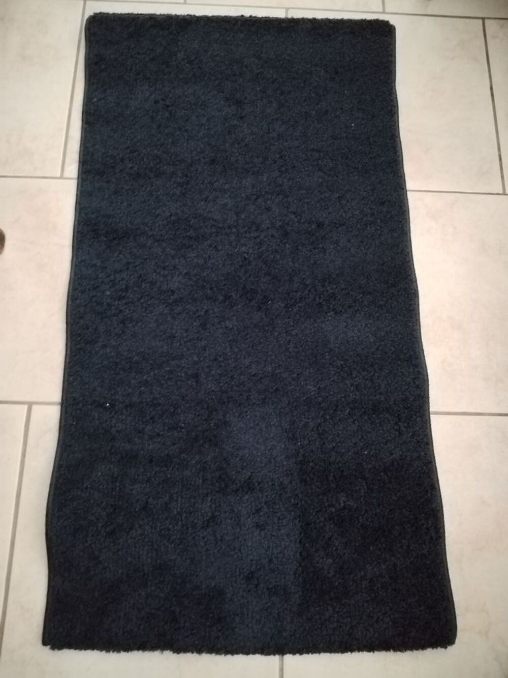 2 tapis bleu marine Décoration