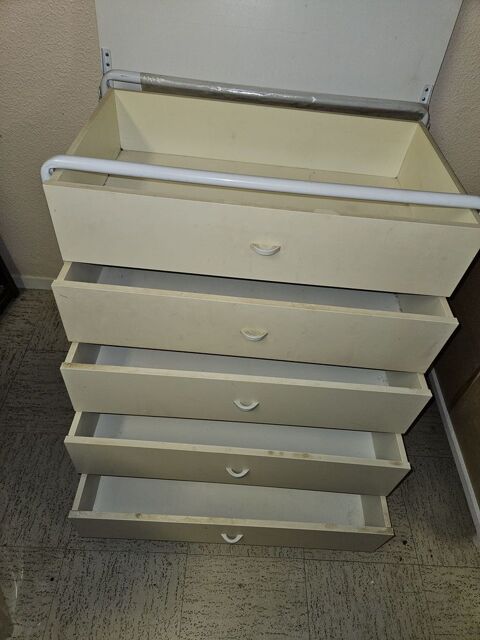 Commode 5 tiroirs
L 77 cm x H 88 cm 10 Savigny-le-Temple (77)