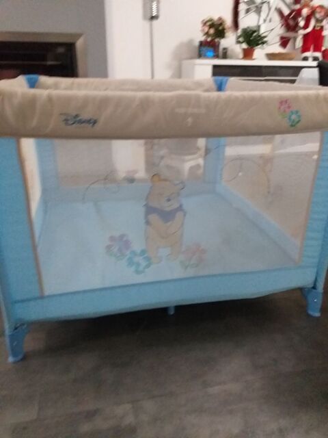Parc enfant ,motif : Winnie l'ourson 25 Ass-le-Brenger (53)