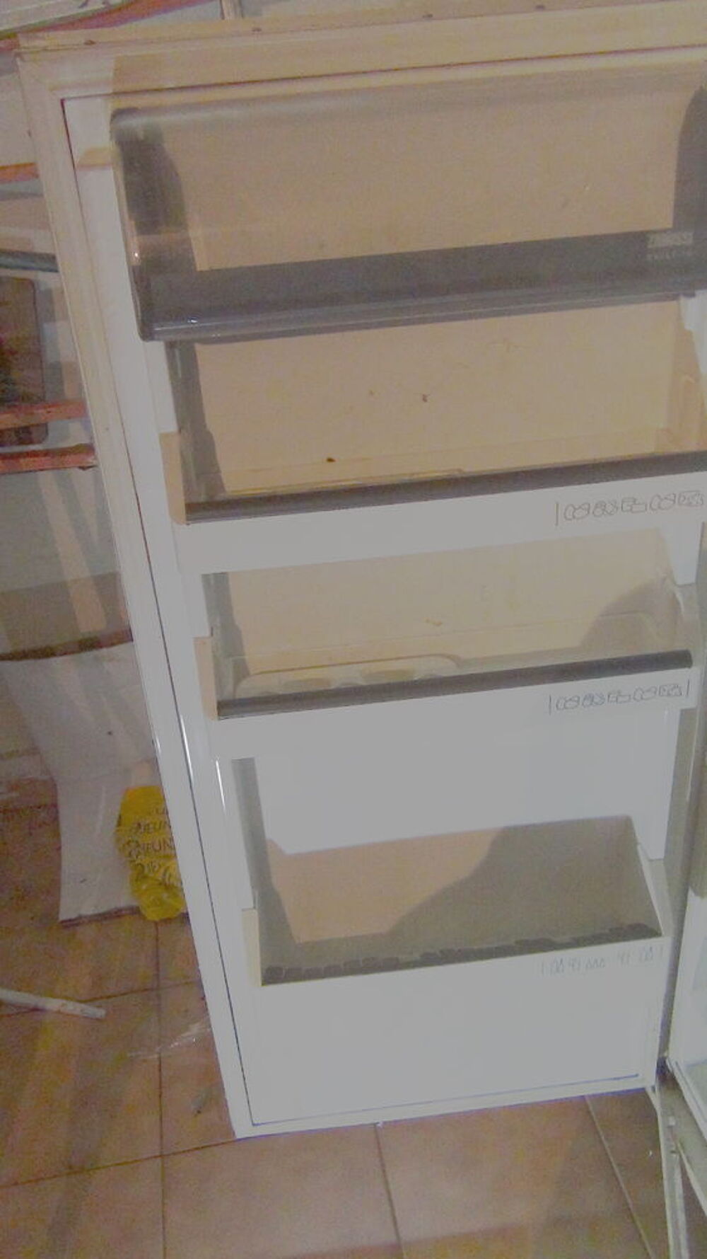 REFRIGERATEUR A ENCASTRER Electroménager