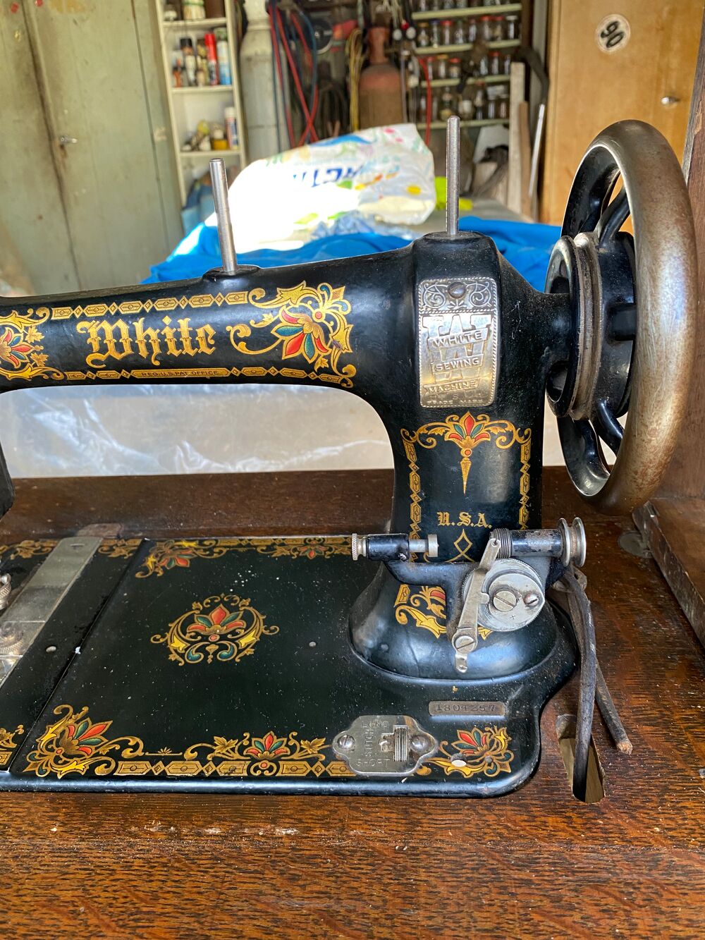 MACHINE &Agrave; COUDRE ANCIENNE Meubles
