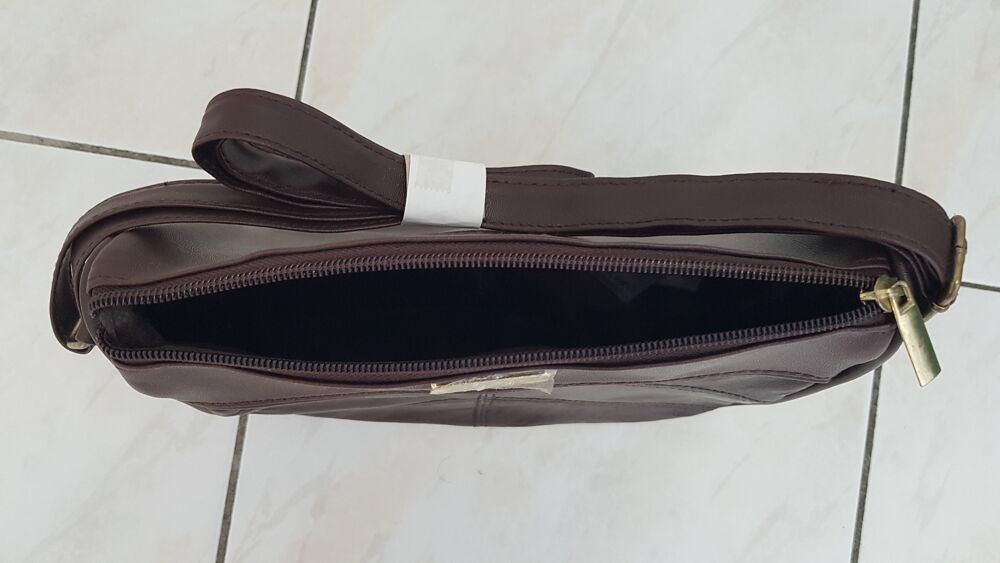 Sac a main Ted Lapidus NEUF Maroquinerie