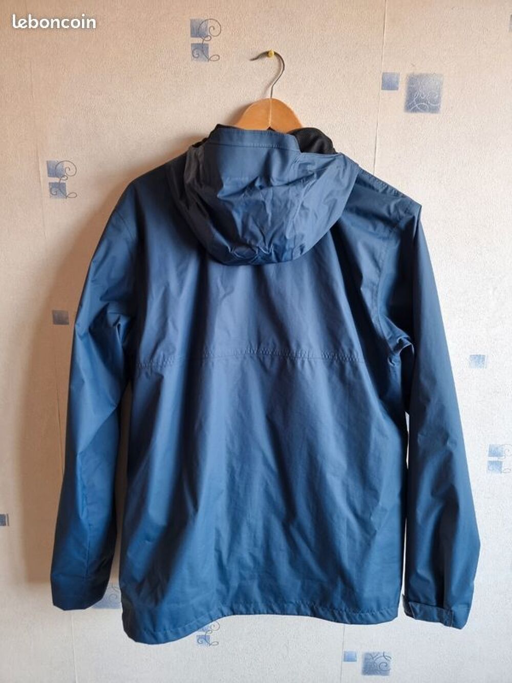 Veste imperm&eacute;able Quechua Vêtements