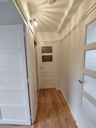  Appartement à louer 4 pièces 45 m²