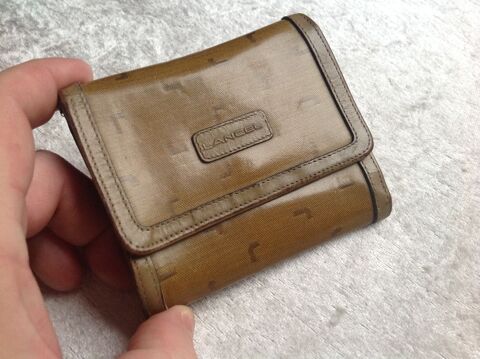 PORTEFEUILLE EN CUIR LANCEL Envoi possible
35 Tr�gunc (29)