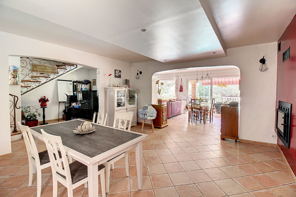 Maison 6 pièces 172 m² · à Fort-de-France · 172 m² · 585 000 €