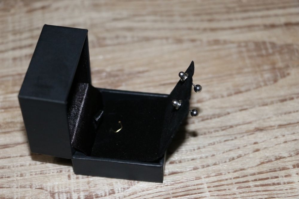 Boucles d'oreilles (28b) Bijoux et montres