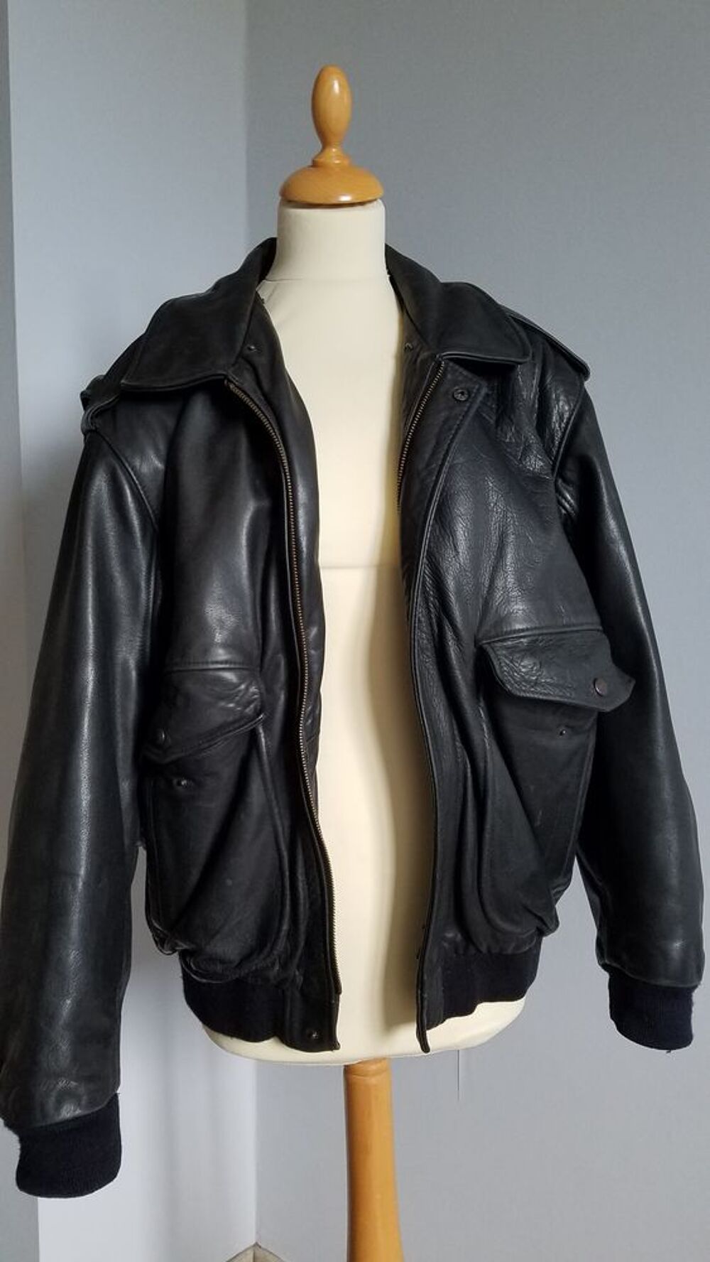 Veste homme cuir d'agneau v&eacute;ritable
Vêtements