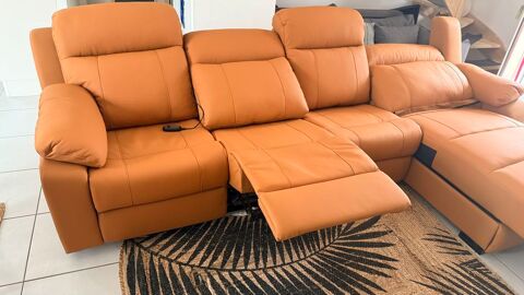 Canap� d'angle en cuir avec relax �lectriques + console (porte-gobelets/prises) 1200 Notre-Dame-d'O� (37)