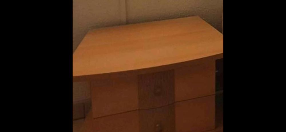 Chambre sommier 2 chevets commode Meubles