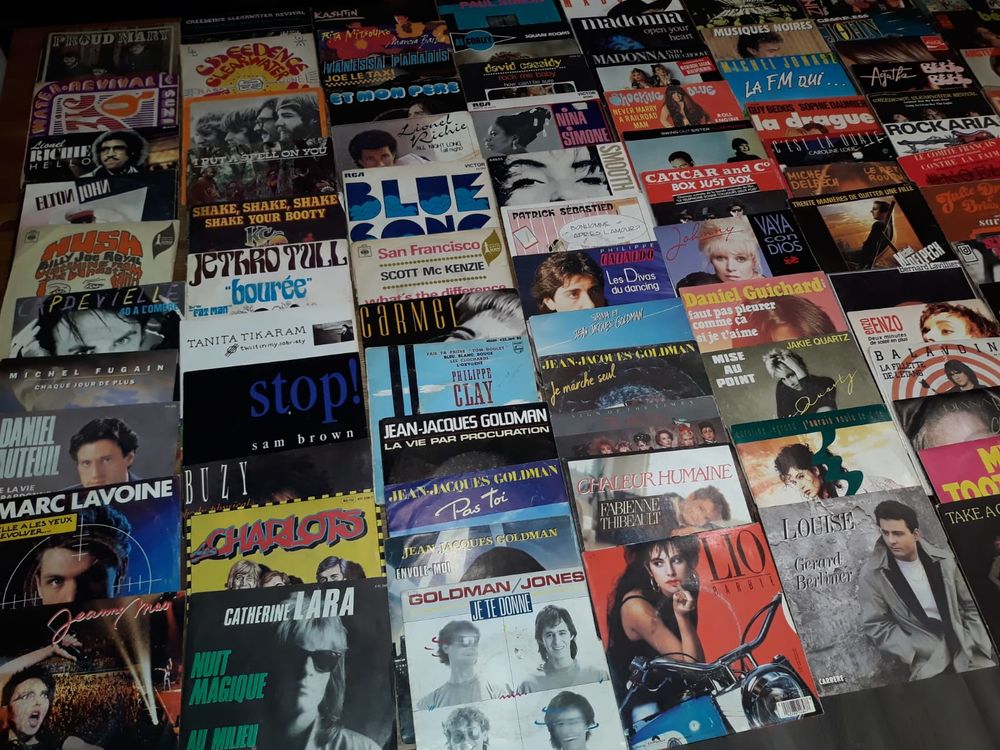 collection de 45 tours CD et vinyles