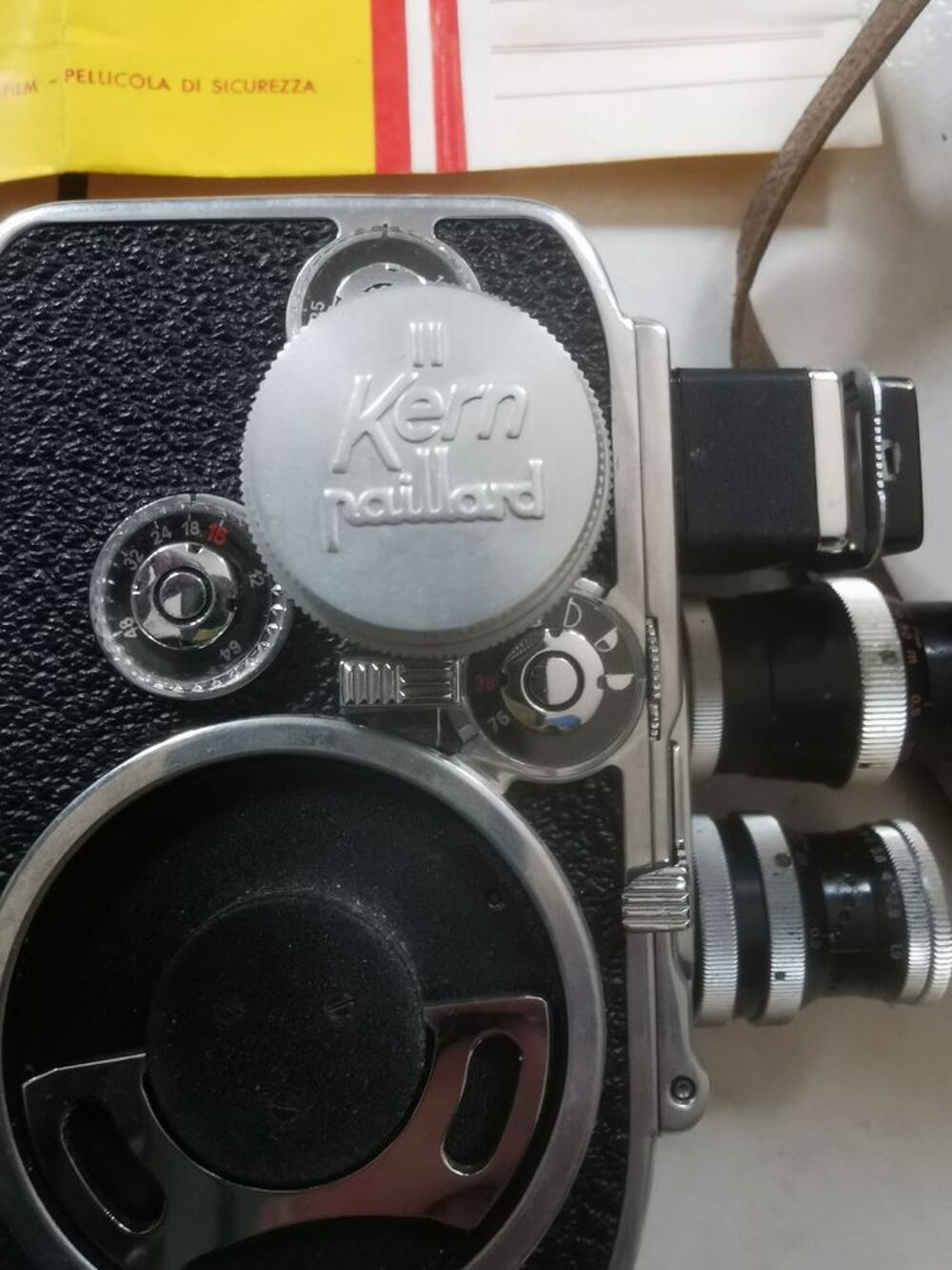 vintage cam&eacute;ra bolex paillard plus accessoires 