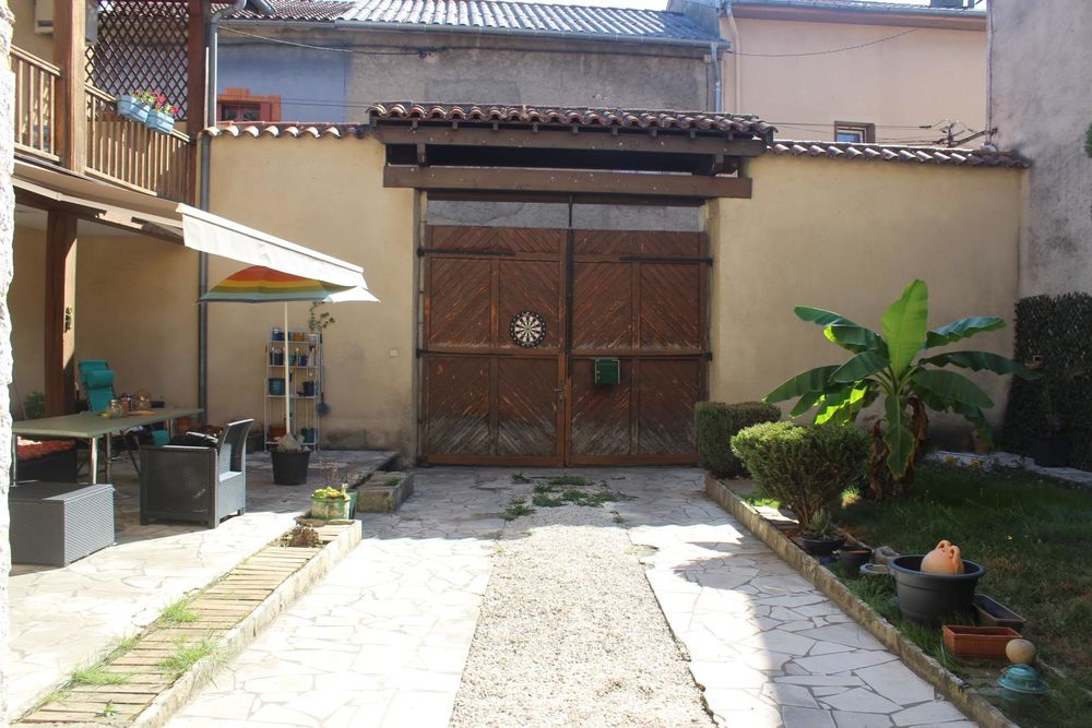 Maison 5 pièces 360 m² · à Montréjeau · 360 m² · 200 000 €