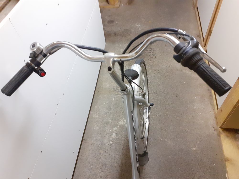 V&eacute;lo &eacute;lectrique comme neuf, Vélos