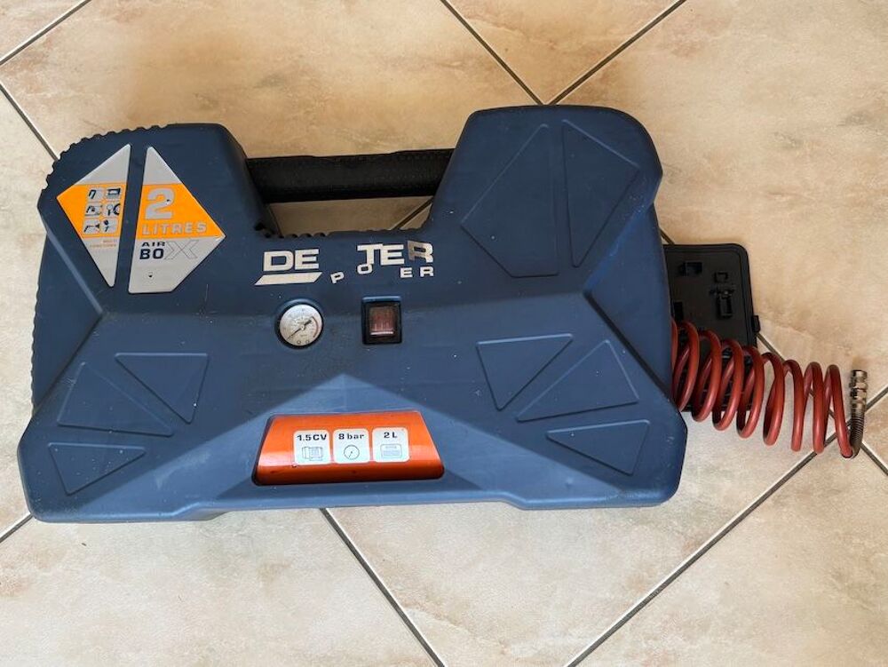 COMPRESSEUR A AIR PORTATIF
Bricolage