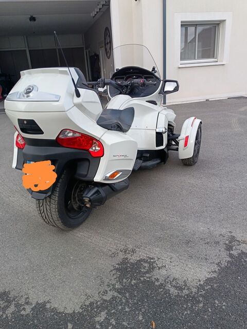 Moto CAN AM 2018 occasion Mehun-sur-Y&egrave;vre 18500