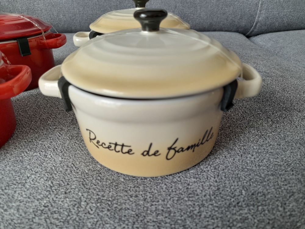 4 COCOTTES NEUVES en GRES EMAILLE Cuisine