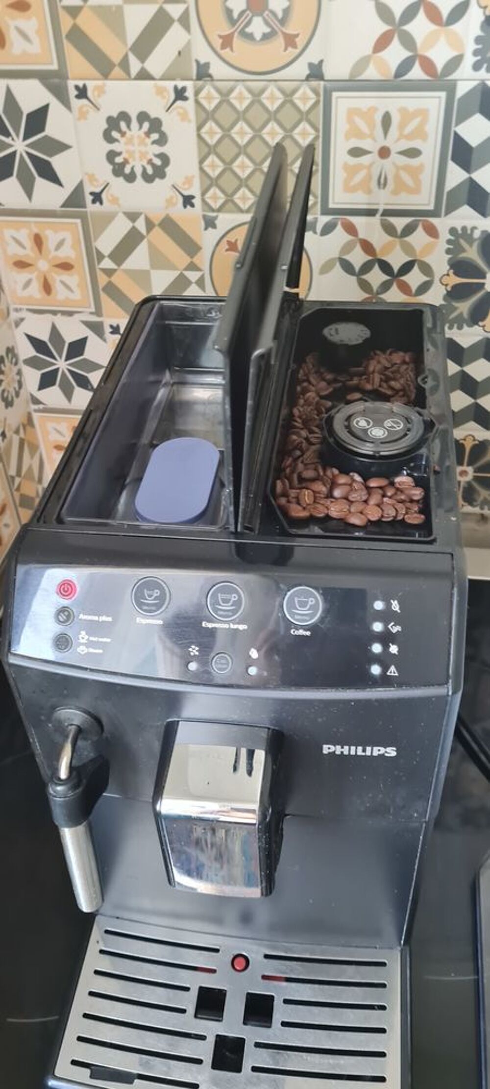 cafetiere Philips avec broyeur int&eacute;gr&eacute; pour caf&eacute; en grains Electromnager