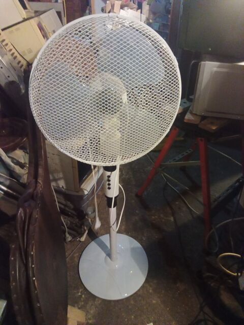 ventilateur sur pied à plusieurs vitesses Montigny-lès-Metz (57)